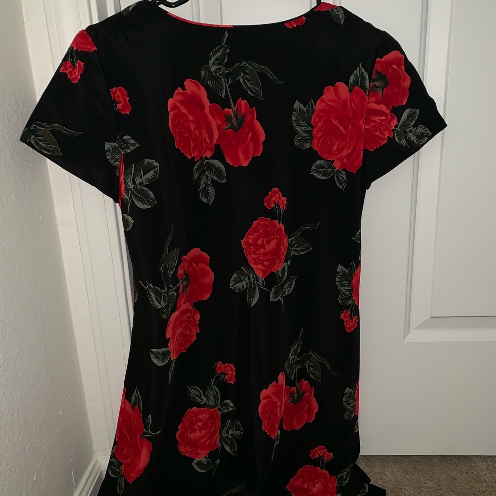 Black with red roses vintage dress. Size 8